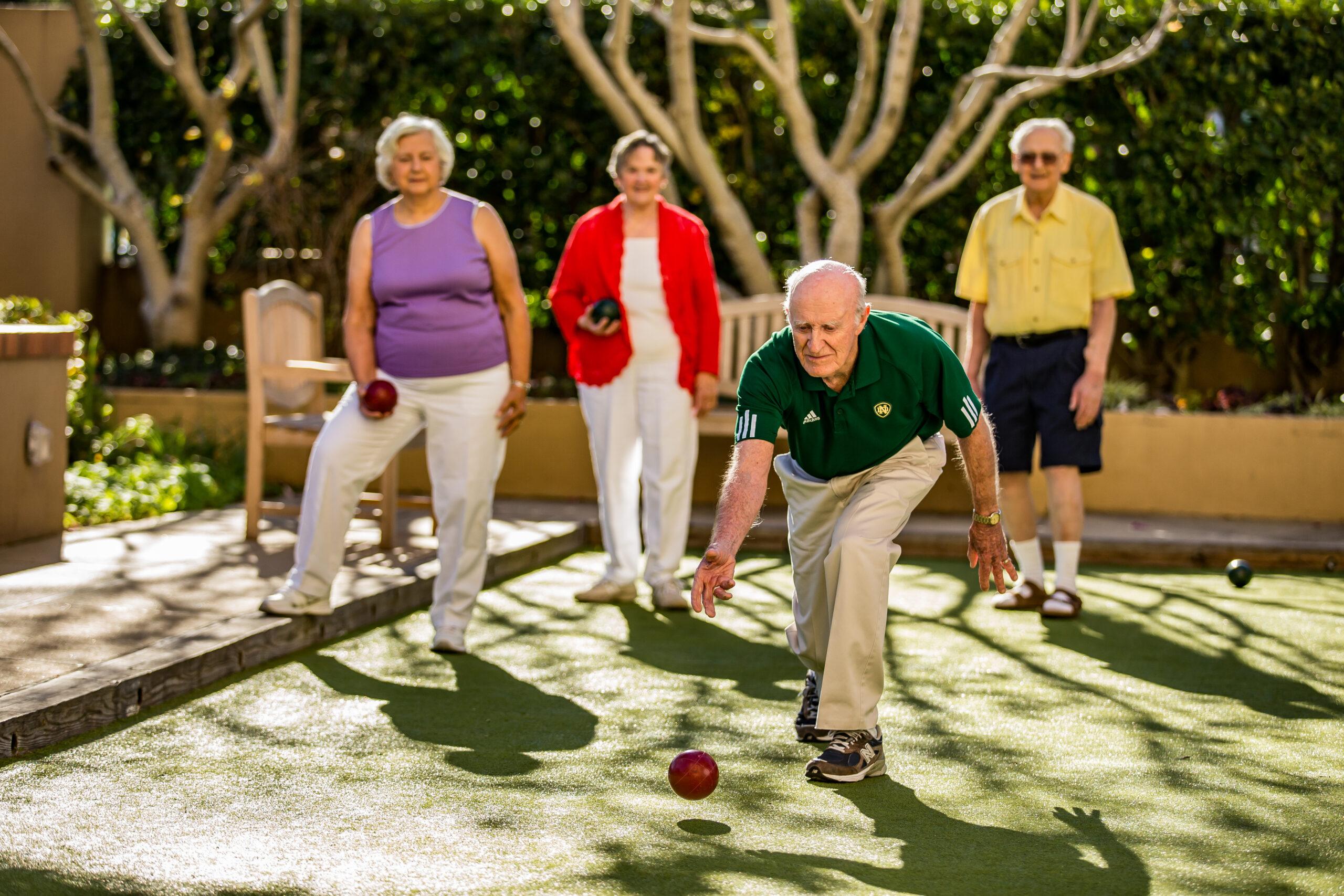 Residents play bocce