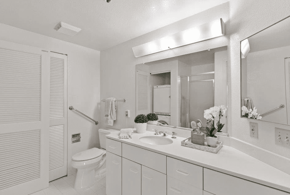 Unit 203 - Bathroom